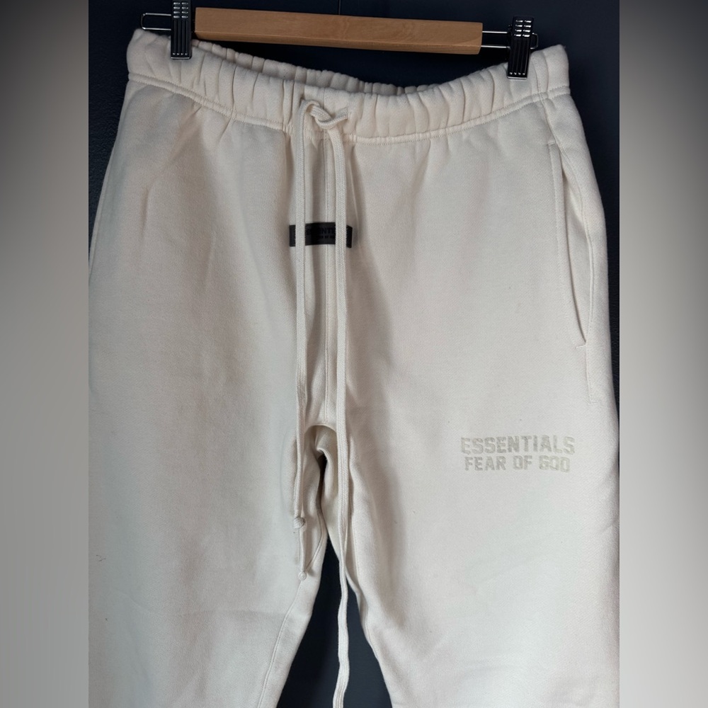 Essentials Fear of God Cream Sweatpants Sz. Small
